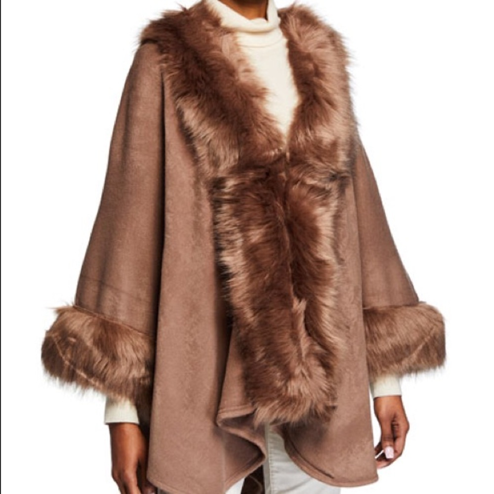 NWT NM Faux Fur Trimmed Cape